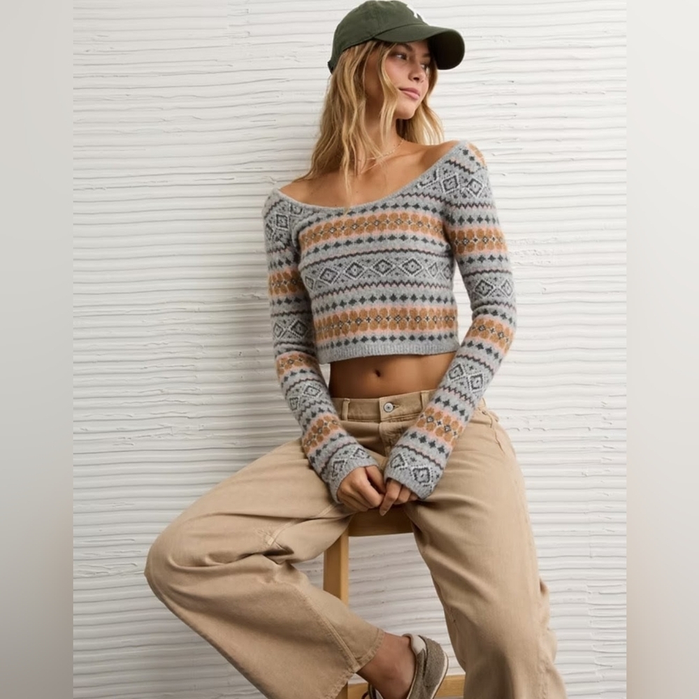 American Eagle Who So Soft Cropped Sweater